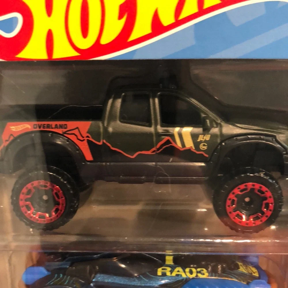 HW Remote Adventures Toy Trucks Set - Multicolor